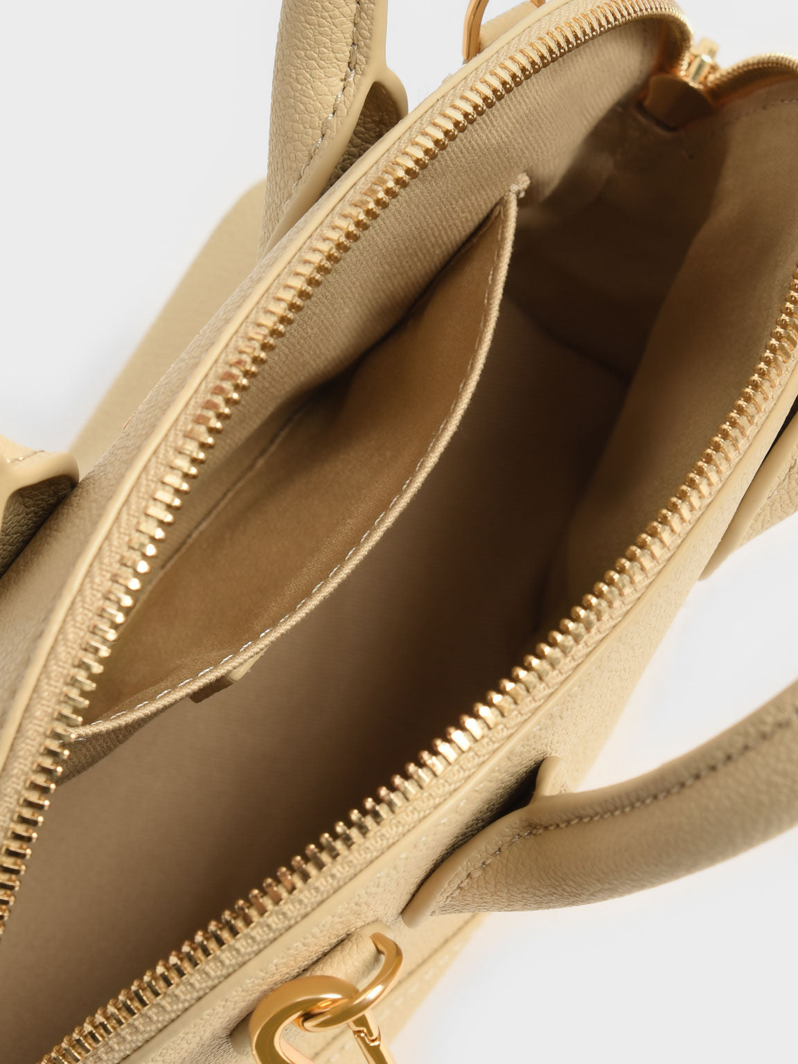 Charles & Ke*th - Harmonee Bowling Bag - Beige