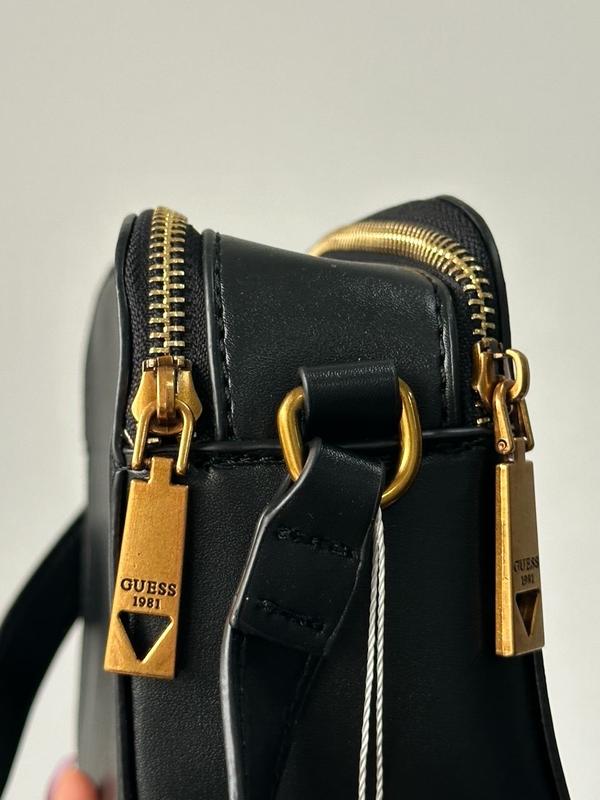 Gues* - padlock crossbody bag - Black (AD-August)