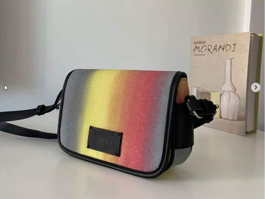 Parfoi* - Cross body - Gradient