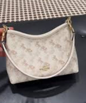 C*ACH -Laurel Shoulder Bag -Off White- (AD-JUN26-JFRCO)(short strap missing)